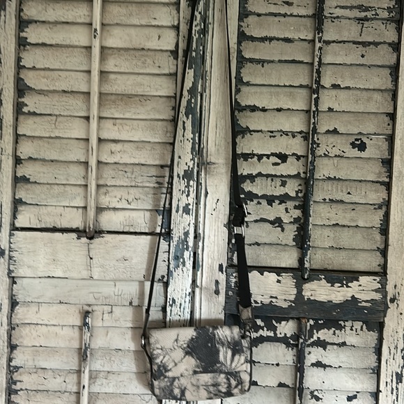 AIMEE KESTENBERG Broadway Mini Crossbody Vanilla Black Tie Dye - Picture 7 of 10